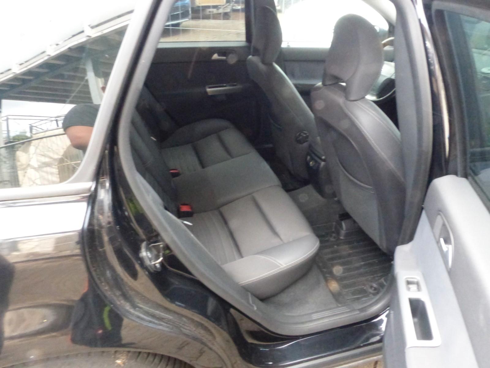 Volvo V50 2006 — photo 10