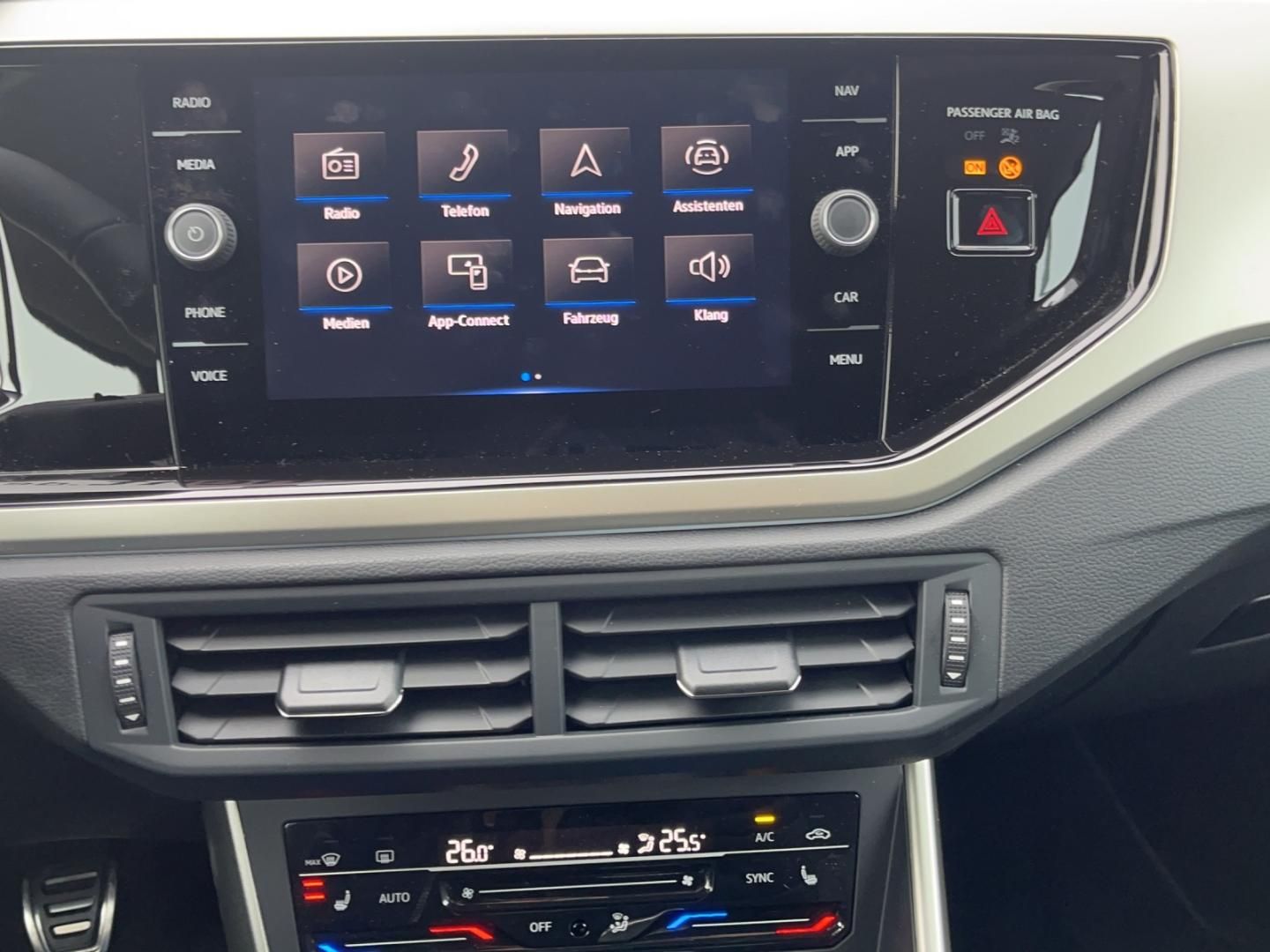 Fahrzeugabbildung Volkswagen Polo MOVE Move,LM-Felgen , App Connect,ZV,EFH,GJ