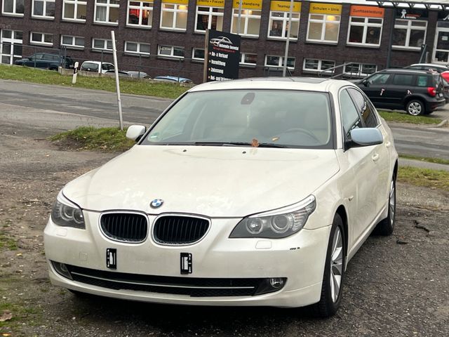 BMW 530i Klima Leder Navi Alufelgen