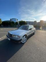 Mercedes-Benz 190E 1.8 | Lackiert & Top Gepflegt - Mercedes-Benz 190 Gebrauchtwagen in Bonn
