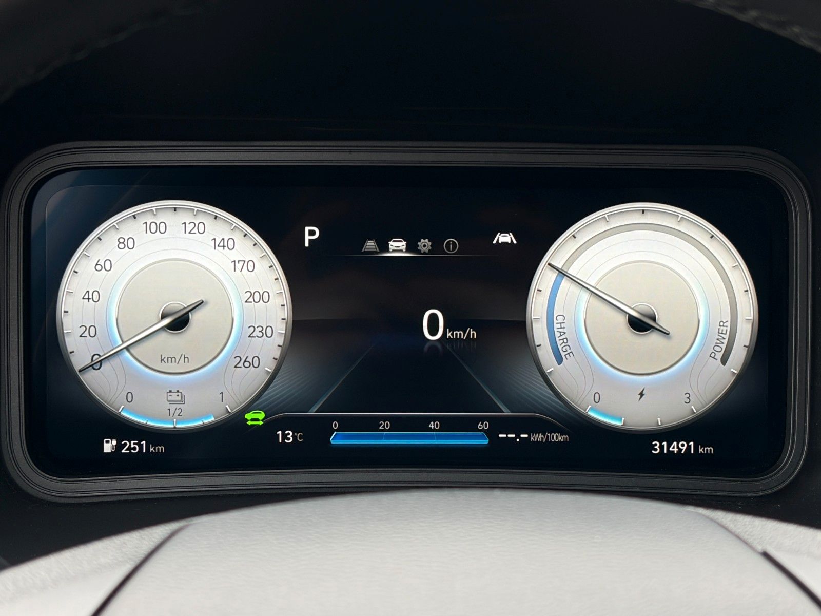 Fahrzeugabbildung Hyundai KONA E Select SHZ LHZ ACC PDC LFA LKA CAM CarPl.