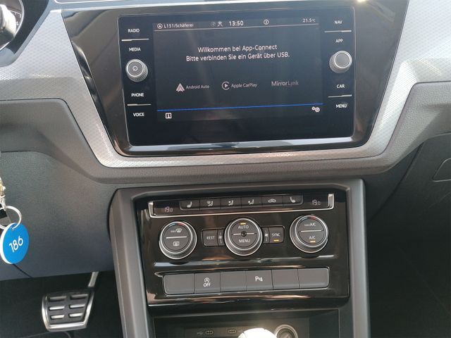 Touran 1.5 TSI DSG Active 7Sitze+NAVI+APP