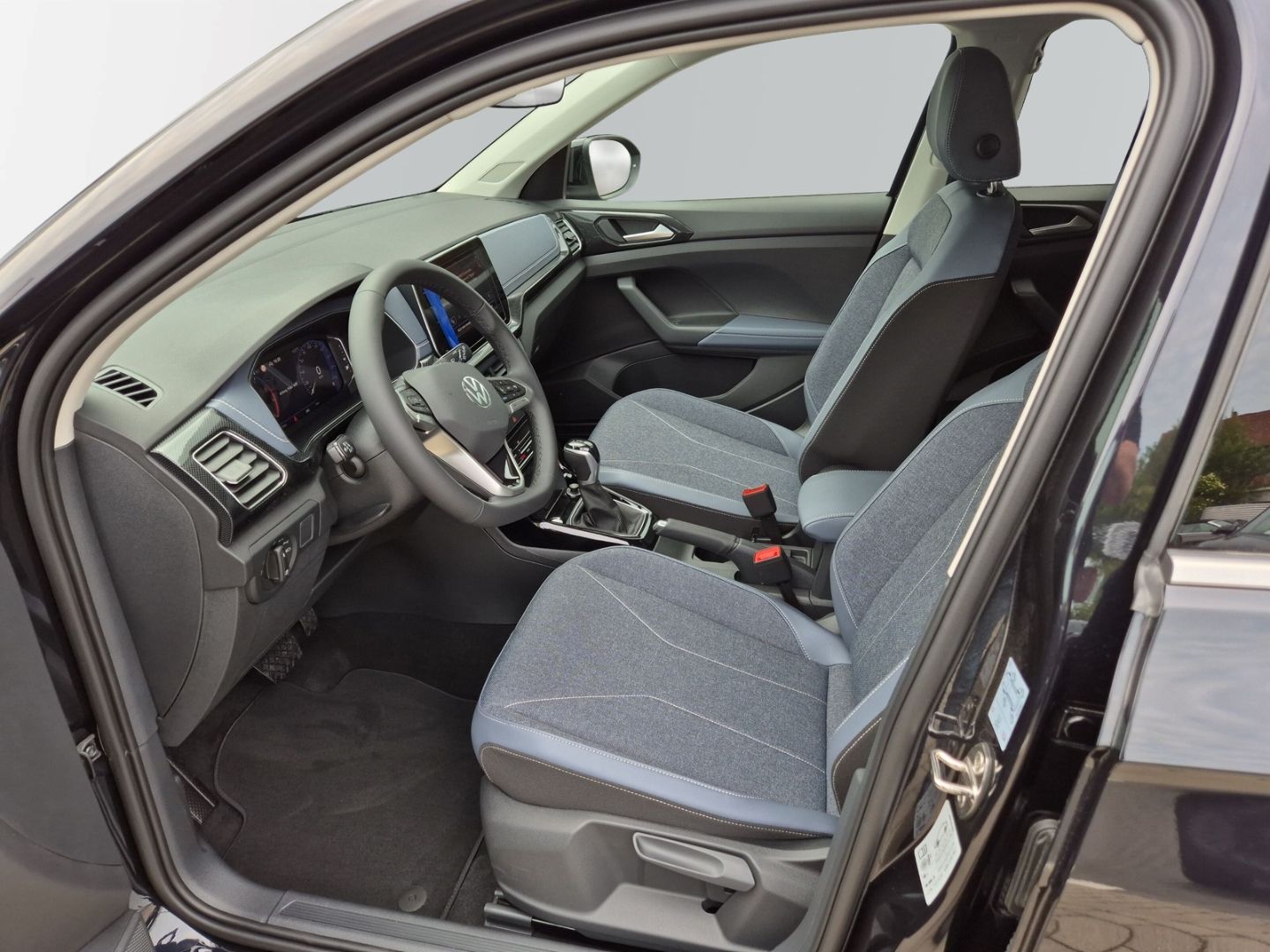 Volkswagen T-Cross 1.0 l TSI DSG Style AHK Navi Cam IQ.Driv foto 3
