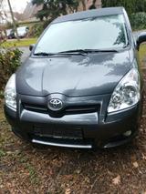 Toyota Corolla - Toyota Corolla mit Benzin-Antrieb: Kleinwagen