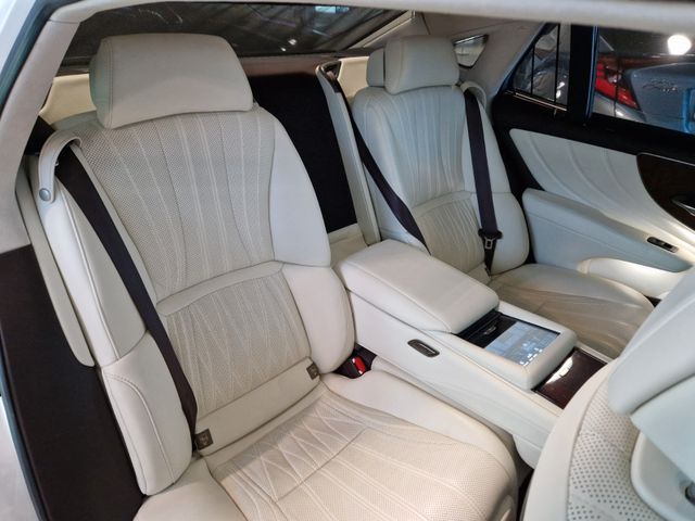 Lexus LS 500  Luxury Line E-Four – Massage – Kamera