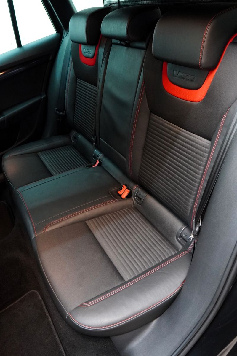 Fahrzeugabbildung SKODA Octavia RS *Autom*Navi*CarPlay*