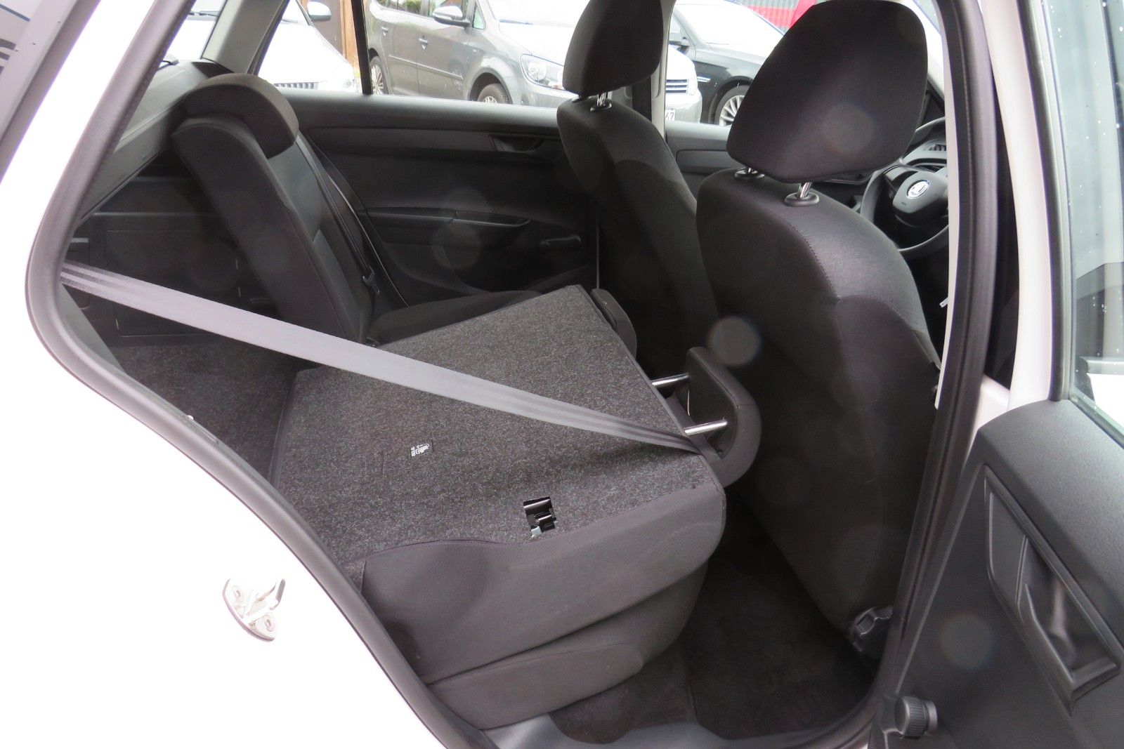 Fahrzeugabbildung SKODA Fabia Combi KLIMA SITZHEIZUNG PDC ALU 1.HAND
