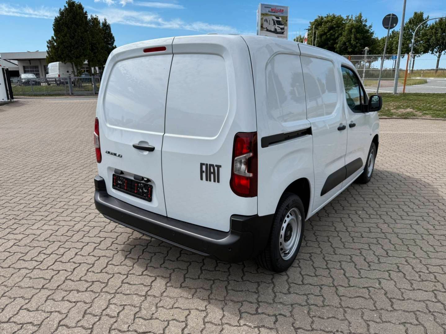 Fahrzeugabbildung Fiat Doblo M LIGHT KAWA
