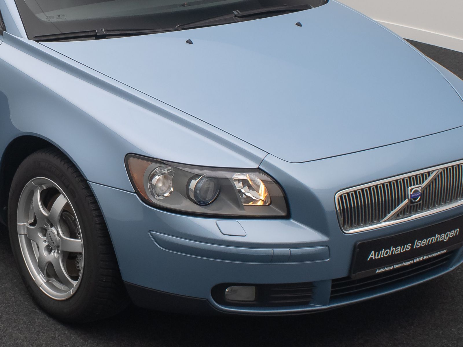 Fahrzeugabbildung Volvo V50 2.0 D Momentum BiXenon AHK HiFi Alarm Tempom