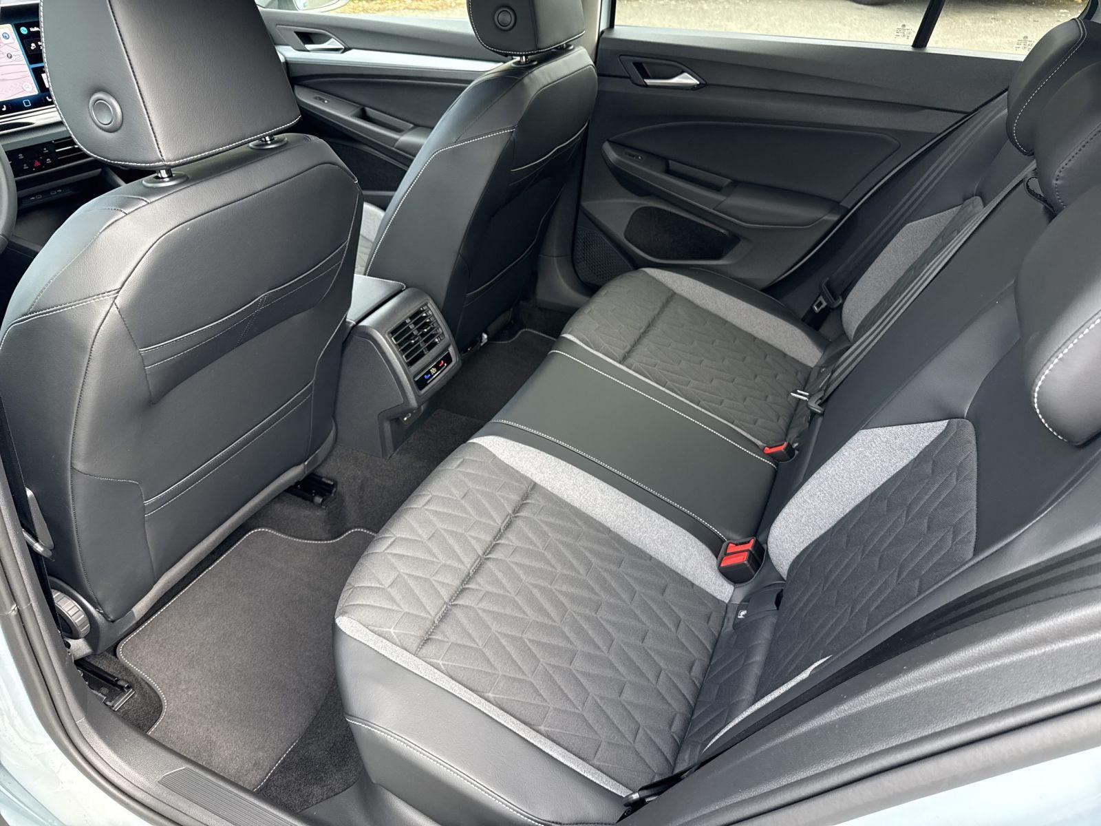 Volkswagen Golf VIII Energy 1.5 eTSI DSG, AHK, RFK, NAVI, миниатюра 12