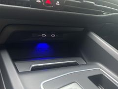 VW Golf R Variant 4Motion 320 PS  IQ.Light