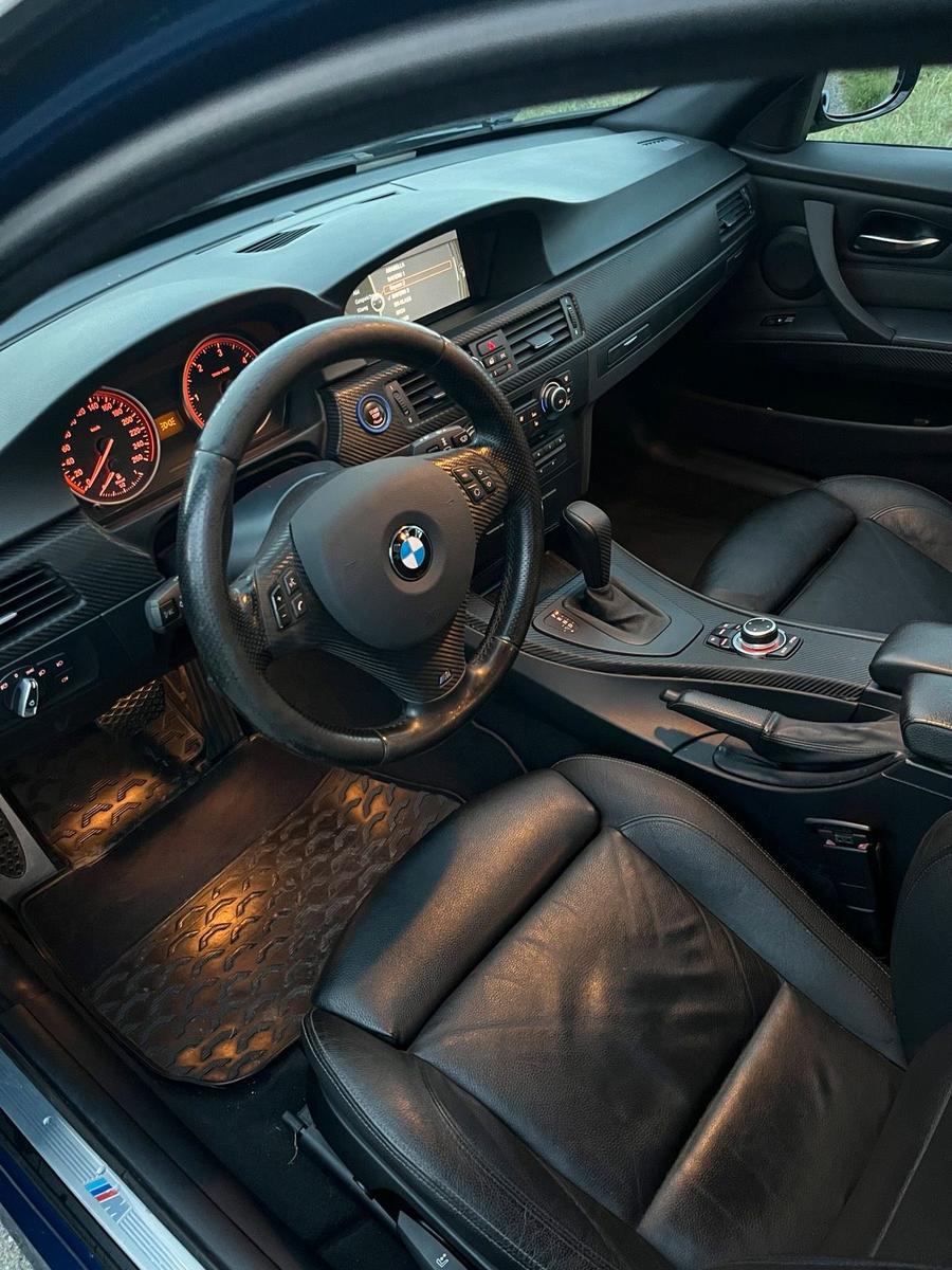BMW 330 2009 — photo 5