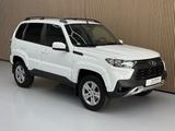 Lada Niva Travel 1,7 Navi Klima Allrad 4x4 5 Tür. Nav - gebrauchte Lada Niva aus dem Jahr 2021