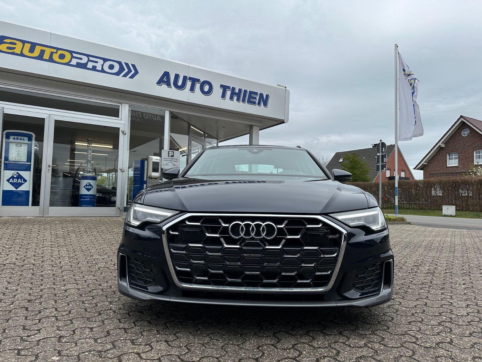 Fahrzeugabbildung Audi A6 Avant 40 TDI S line S Tronic ACC/Matrix/Navi
