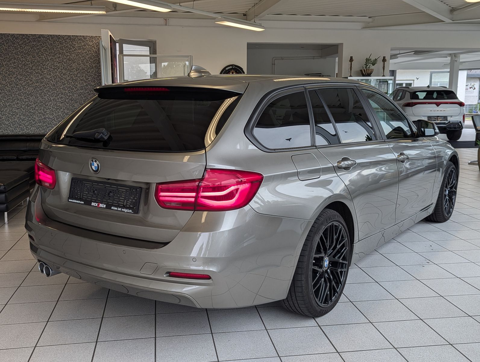 BMW 320 d Advantage Kamera Leder Sitzheizung - Image 7