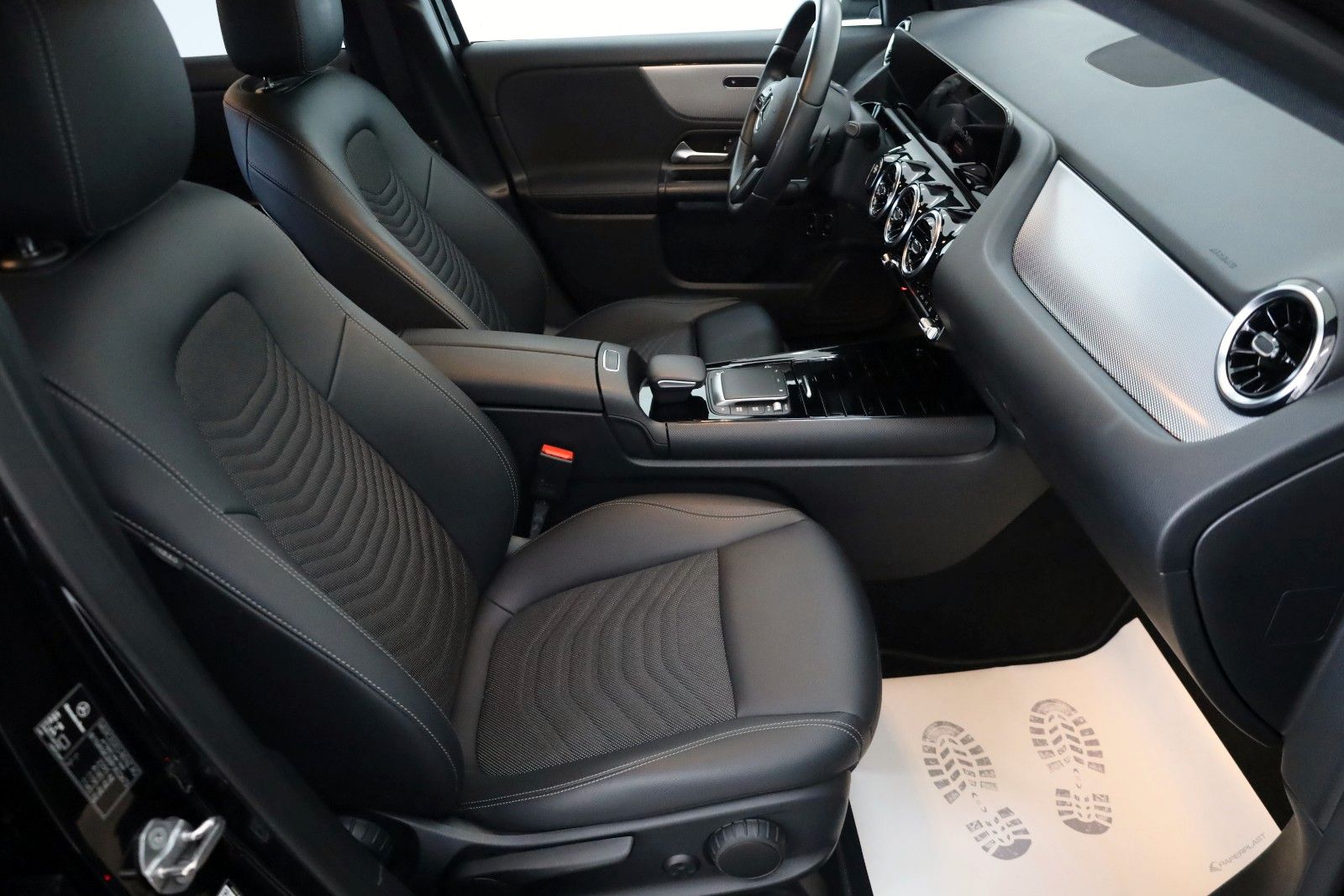 Fahrzeugabbildung Mercedes-Benz GLA 250 e Style, T.Leder, Navi ,LED, SH,Kamera
