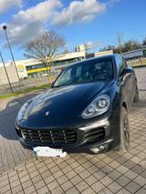 Porsche Cayenne Diesel - - Porsche Cayenne: mit Apple Carplay