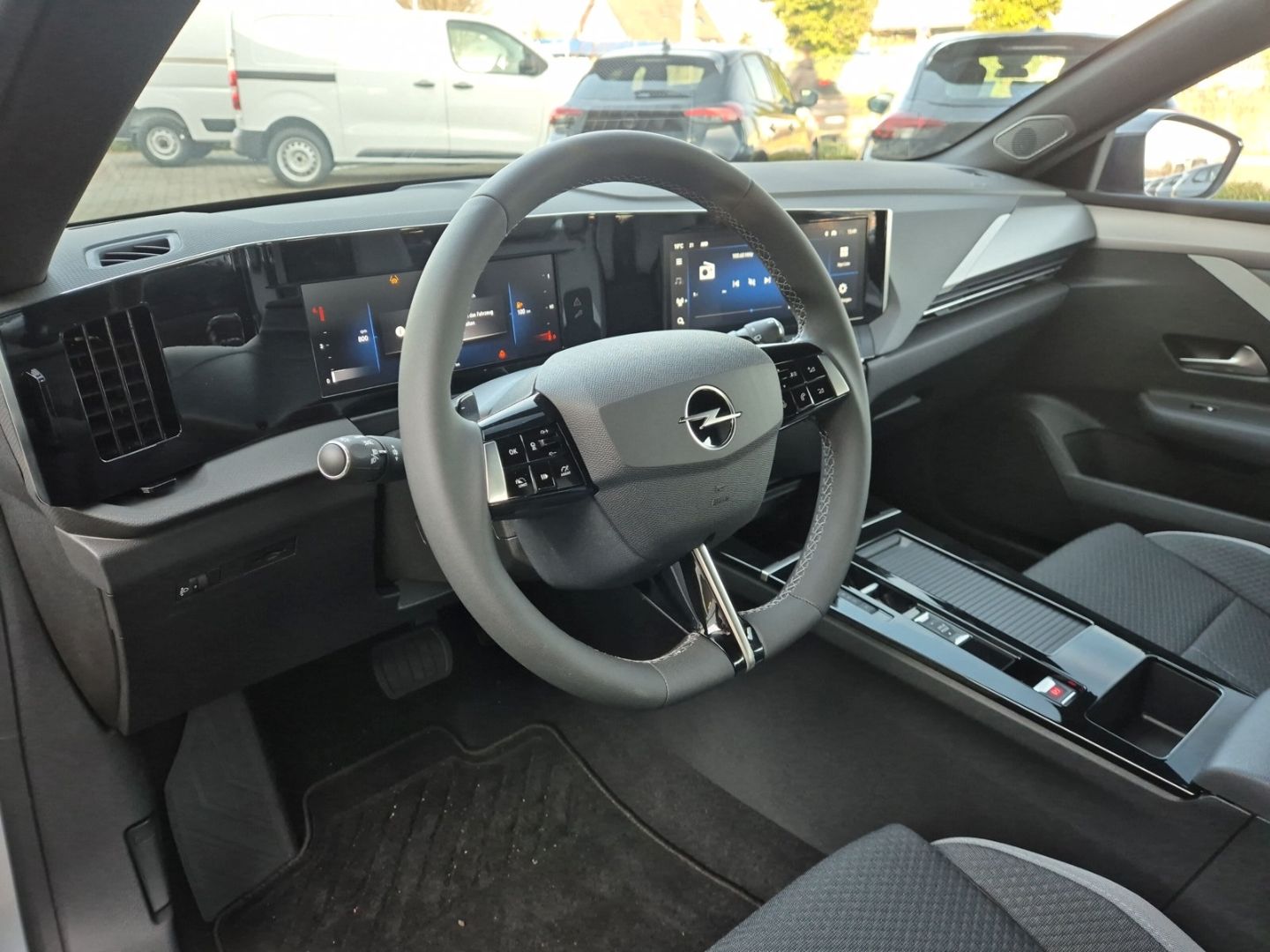 Fahrzeugabbildung Opel Astra 1.5 D EU6e L Sports Tourer Edition LED App