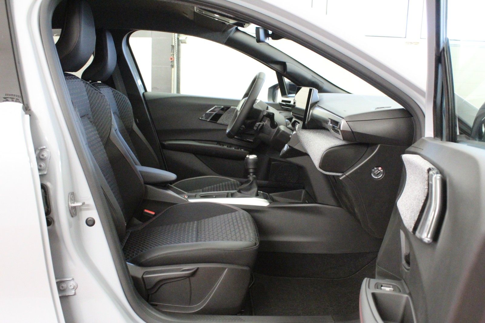 Fahrzeugabbildung Renault Clio TCe 115 Techno *Winter*Safety-Paket*