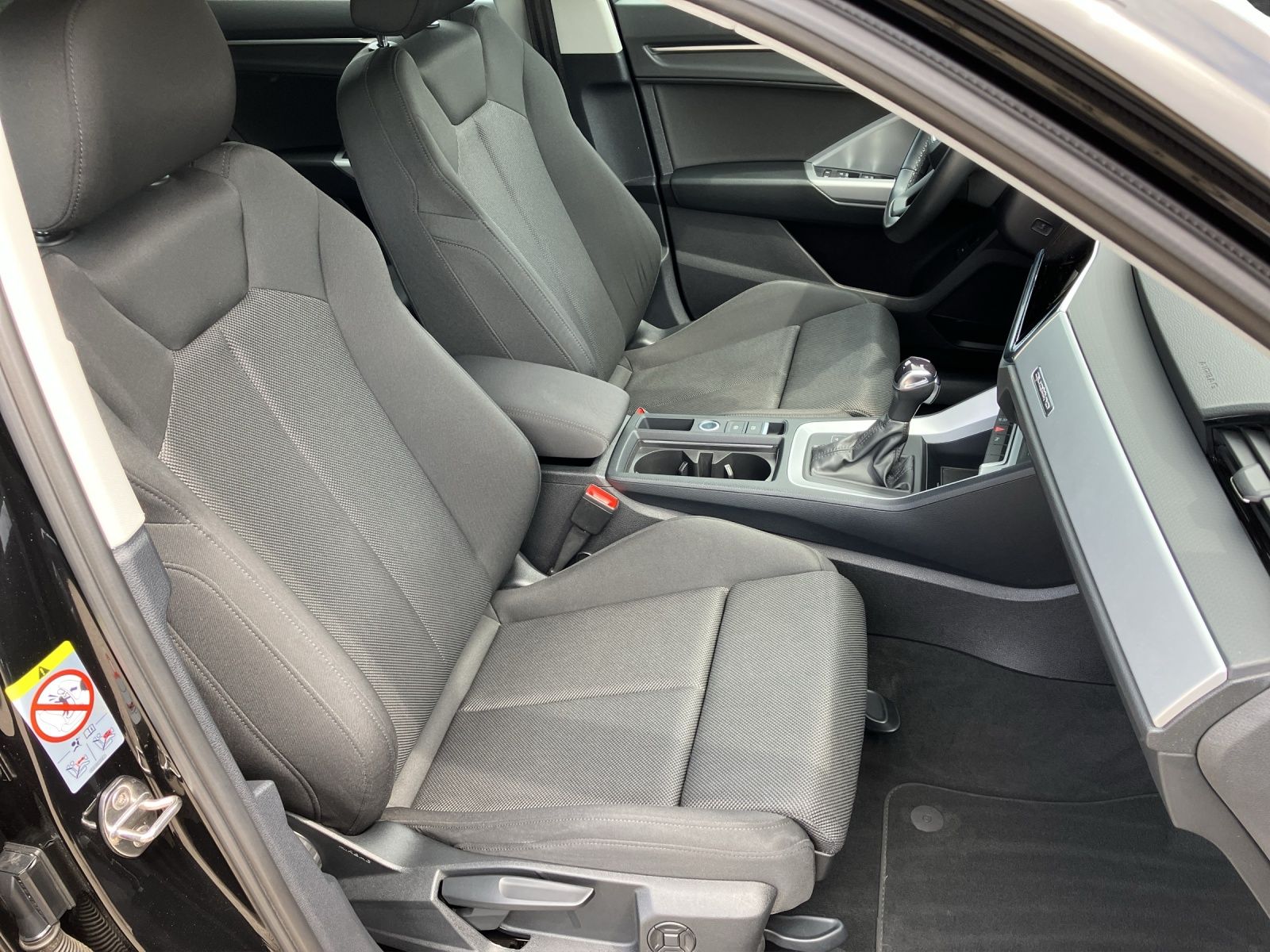 Fahrzeugabbildung Audi Q3 Sportback 35 TDI quattro S-line S-tronic LED
