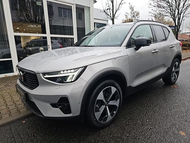 Volvo XC40 B4 Plus Dark  AHZV/Glasdach/360 Grad