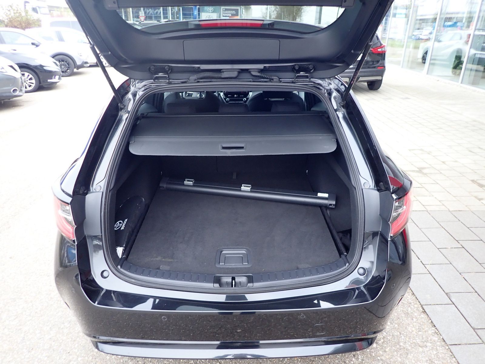 Fahrzeugabbildung Toyota Corolla Touring Sports Team