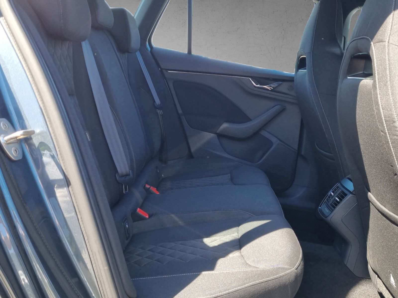Fahrzeugabbildung SKODA Kamiq Style 1,5 TSI DSG Navi GRA PDC