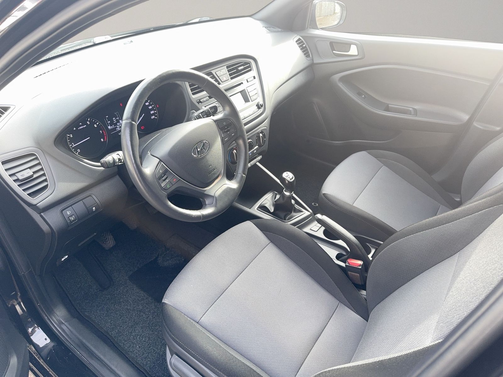 i20 1.2 Passion, Sitzheizung, Klima, ZV, Nebel,