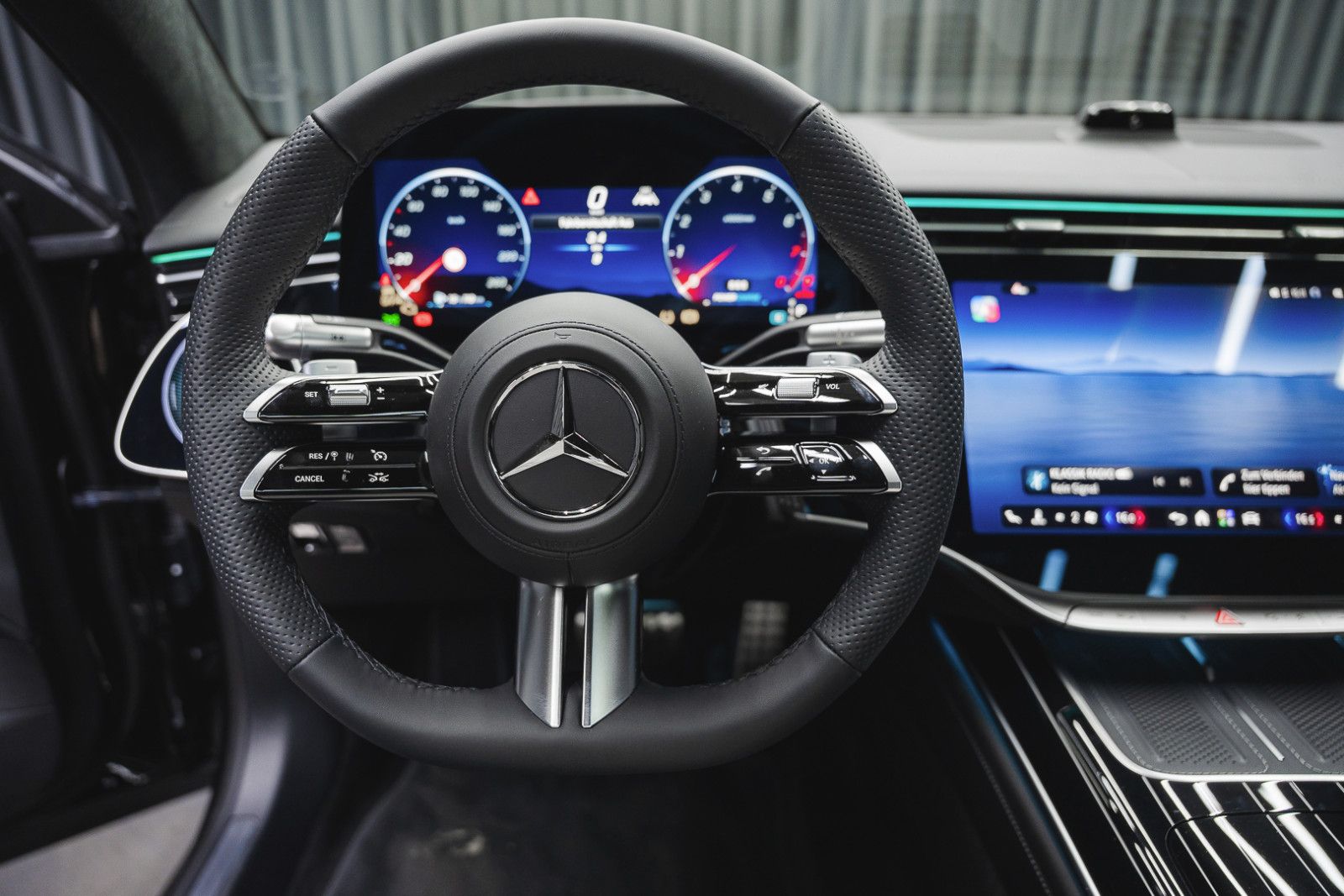 Fahrzeugabbildung Mercedes-Benz S 450 4M Lang MY27 Facelift AMG Plus Fond TV