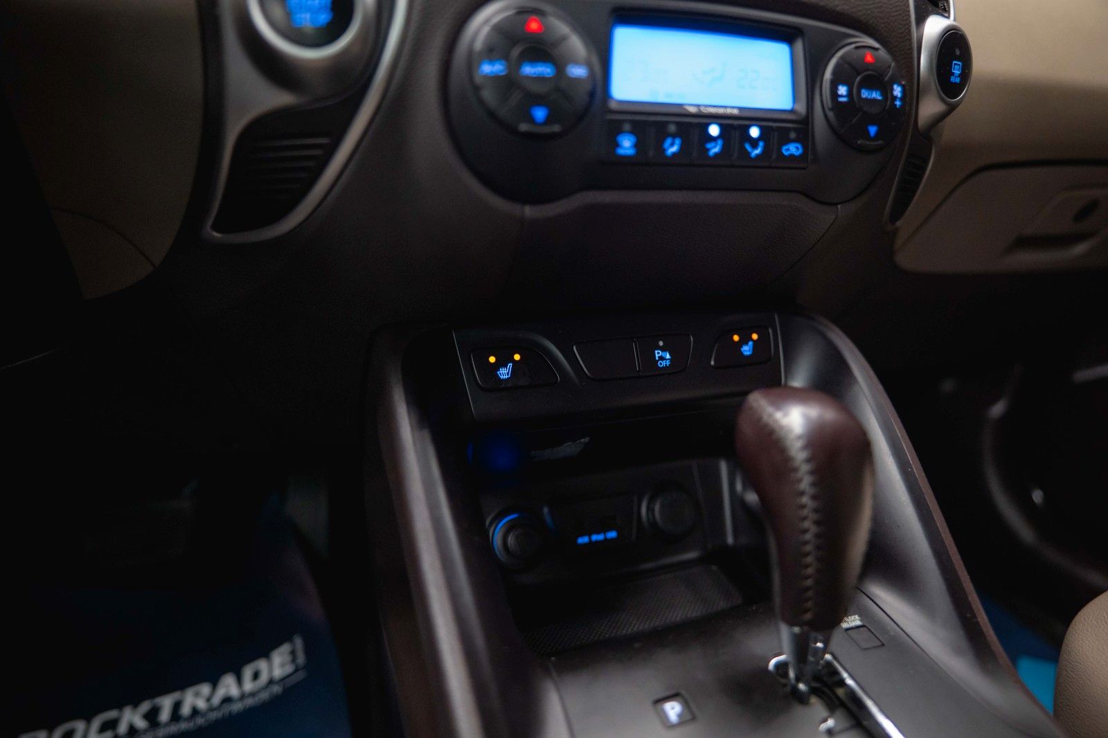 Fahrzeugabbildung Hyundai ix35 Premium AWD Autom. *Kamera*Navi*TÜV Neu*LED