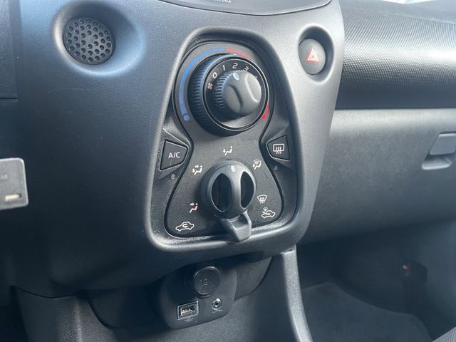 Toyota Aygo 1.0 X *DAB*ELFH*KLIMA*TEL*USB*ZV*
