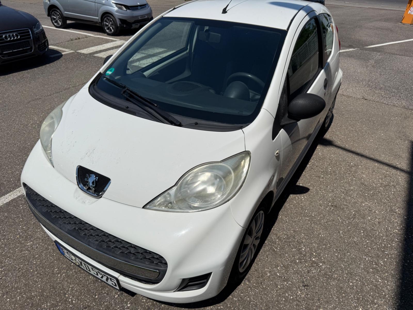 Peugeot 107 Petit Filou / 130.000 Km / TÜV NEU