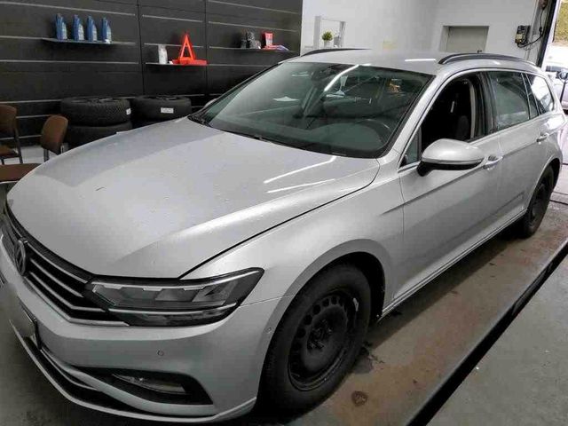 VW Passat Variant Business 2.0TDI DSG Navi SHZ ACC