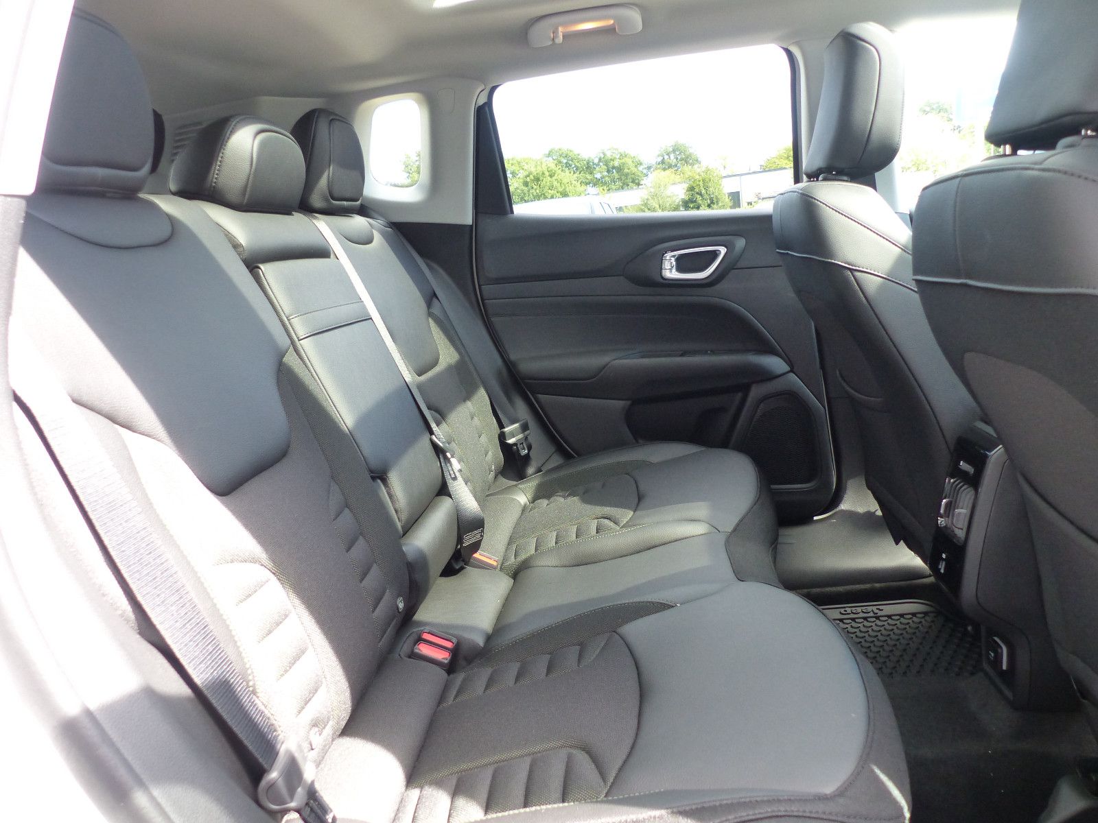 Jeep Compass - Bild 13