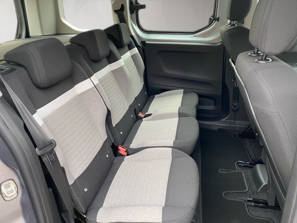 Fahrzeugabbildung Citroën Berlingo M PureTech 110 PLUS - Winter Paket