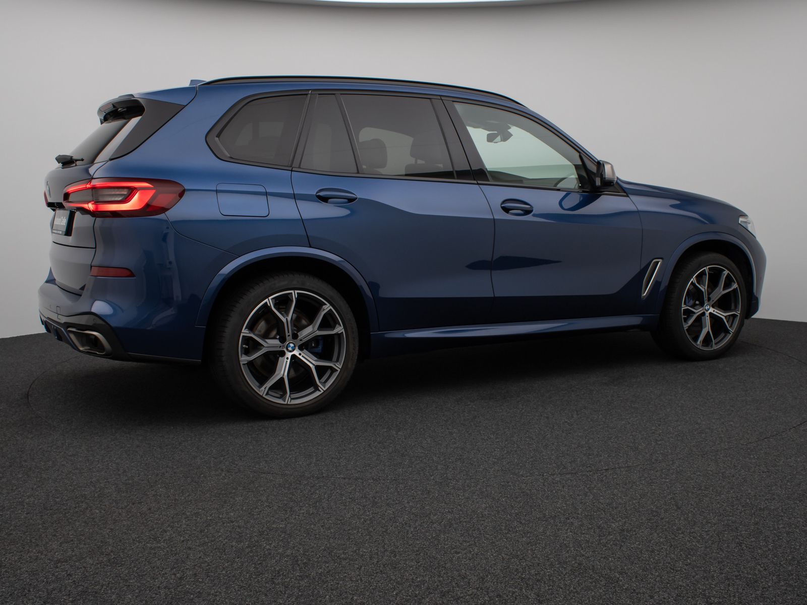 Fahrzeugabbildung BMW X5 M50d Panoram Laser 360°HUD DAB H/K AHK DisplK