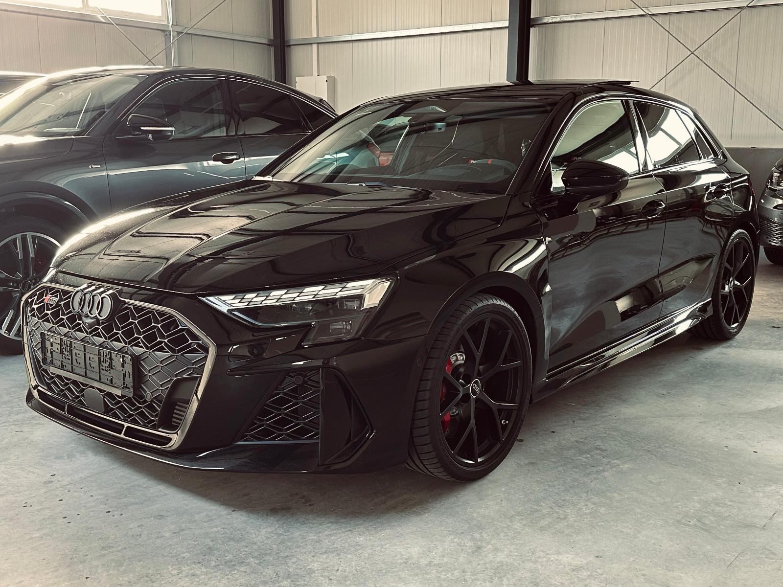 Audi RS3 Sportback SCHALE/280KMH/RS-SPORT/360°/SONOS