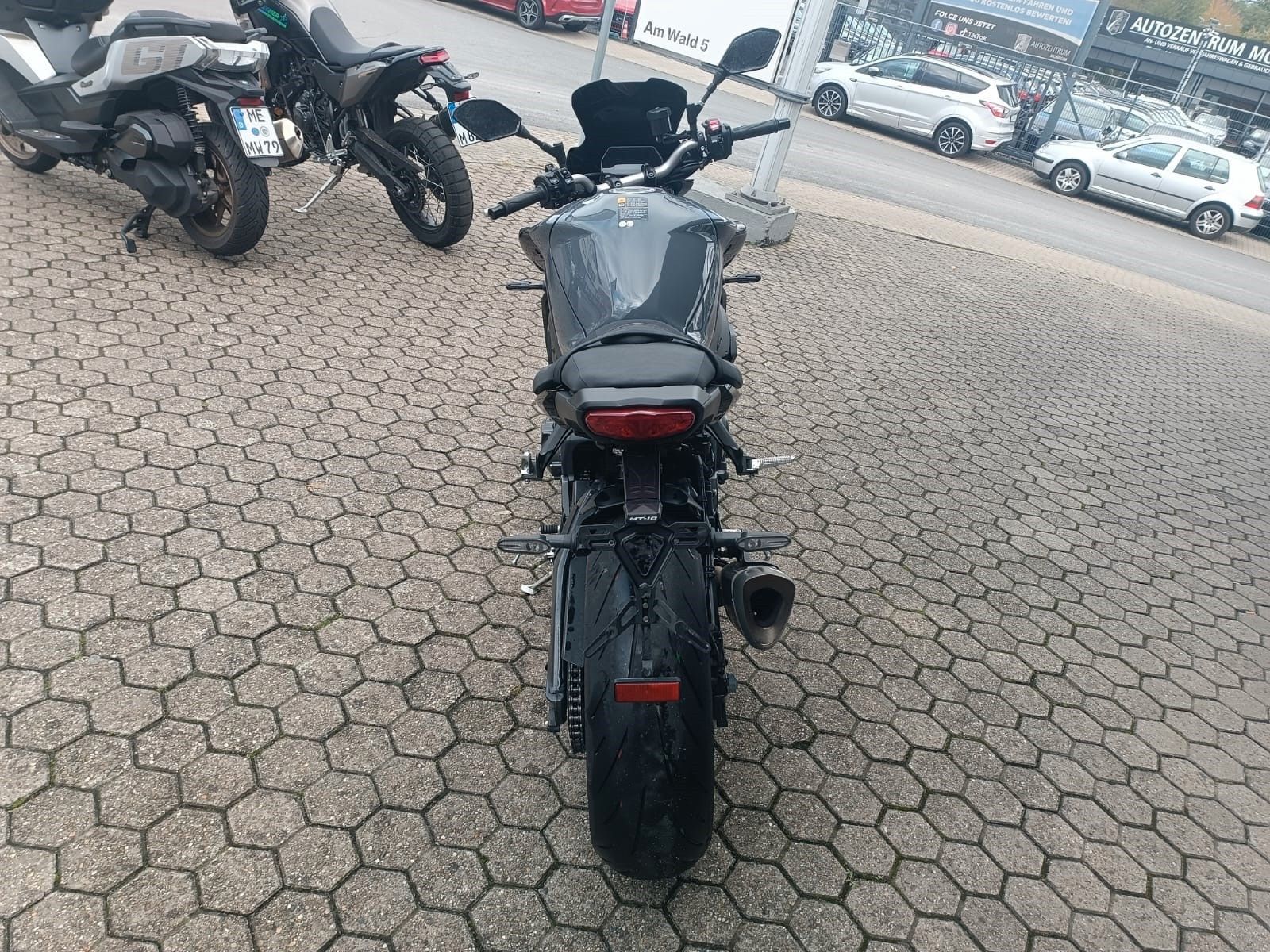 Fahrzeugabbildung Yamaha MT 10+Akrapovic + Garantie