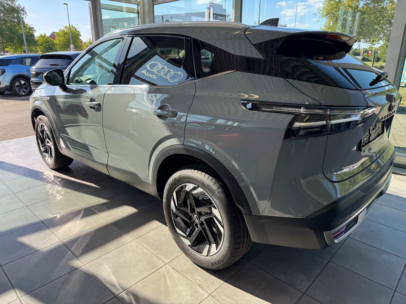 Fahrzeugabbildung Nissan Qashqai 1.3 DIG-T Xtronic N-Connecta/sofort