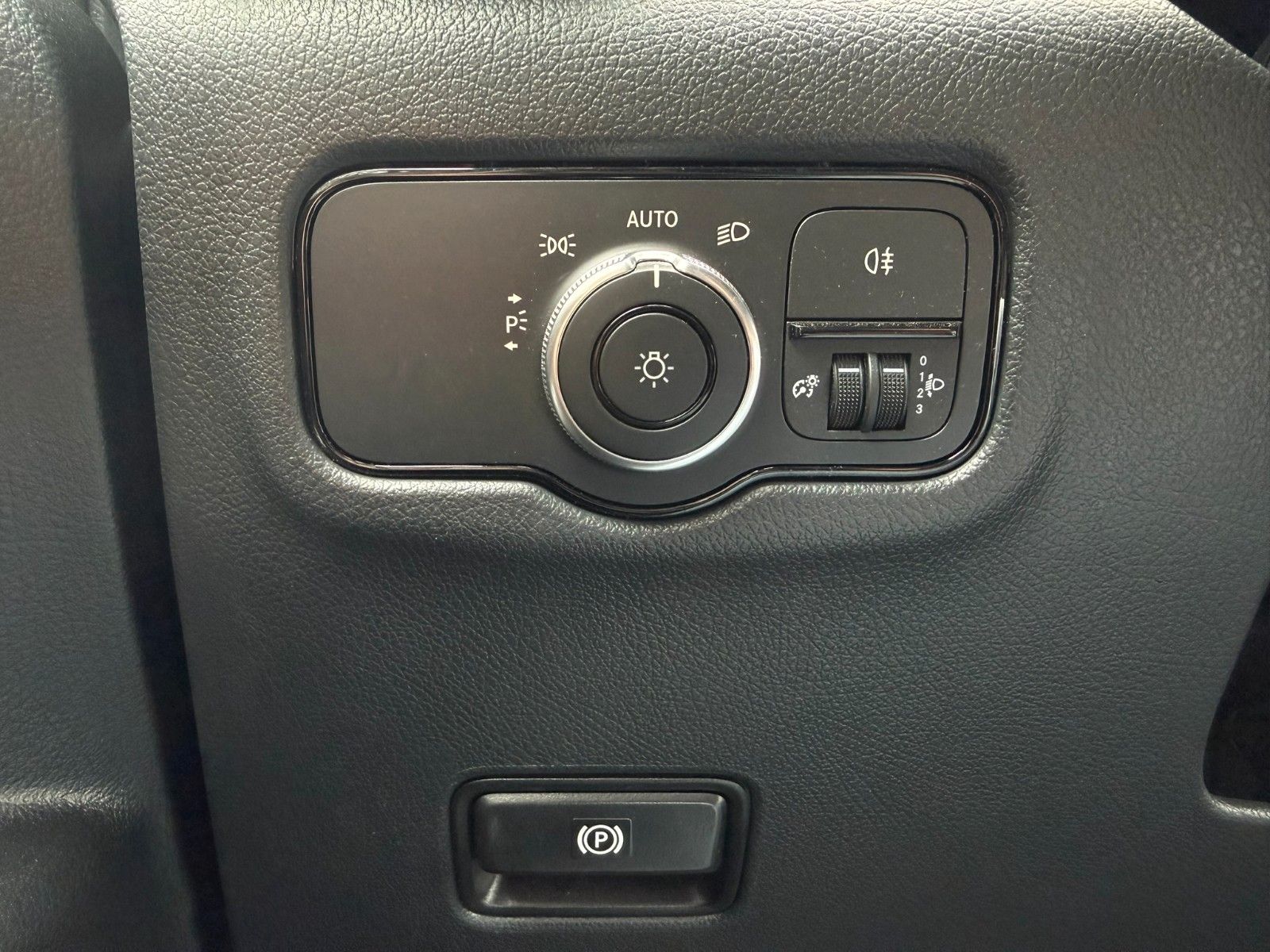 Fahrzeugabbildung Mercedes-Benz Vito 116 CDI Extral Klima Kamera AHK
