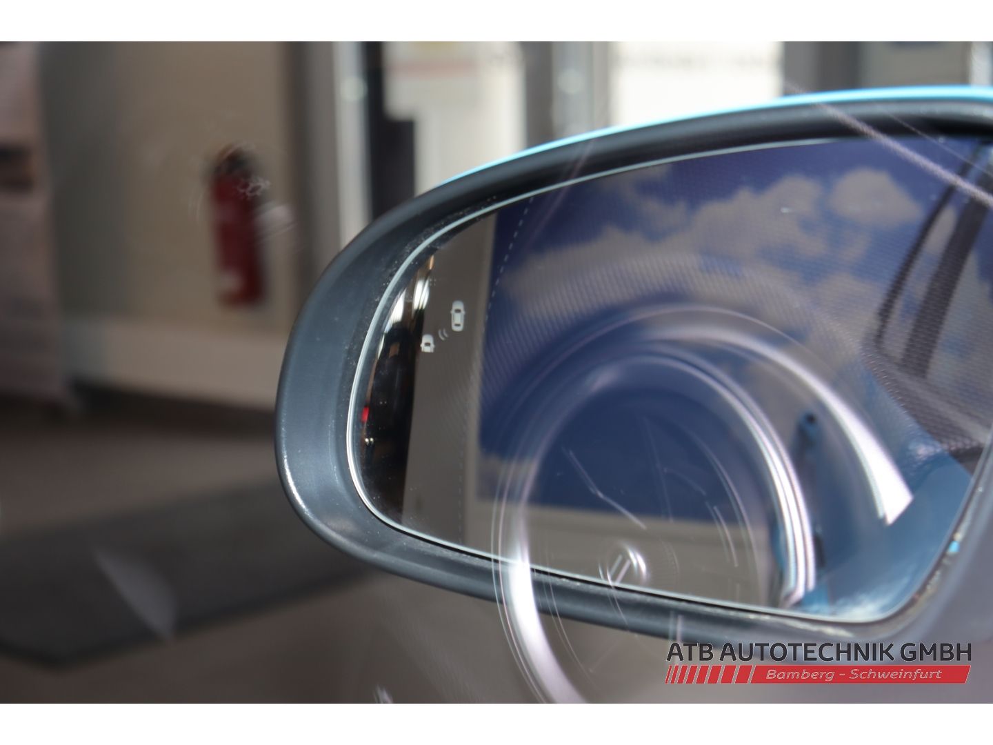 Fahrzeugabbildung Hyundai KONA Elektro Trend 39,2 kWh 2WD SOH 97,9 % Assis