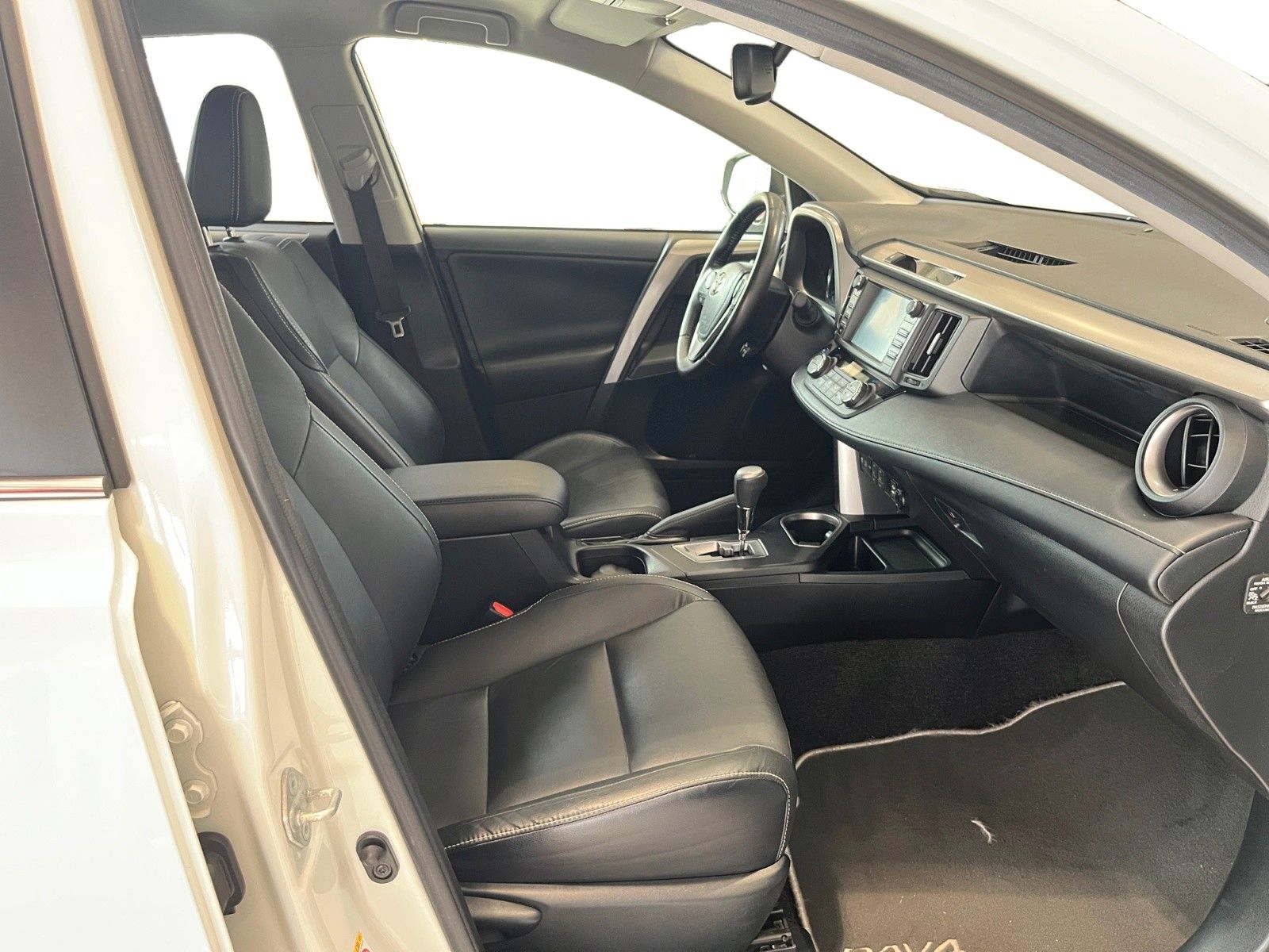 Fahrzeugabbildung Toyota RAV4 Hybrid Executive