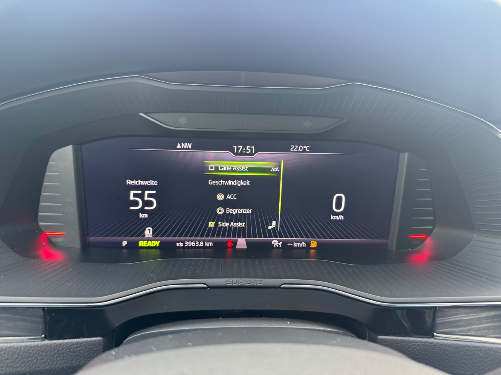 Fahrzeugabbildung SKODA Superb Lim. Style iV Leder+LED+ACC+Kamera