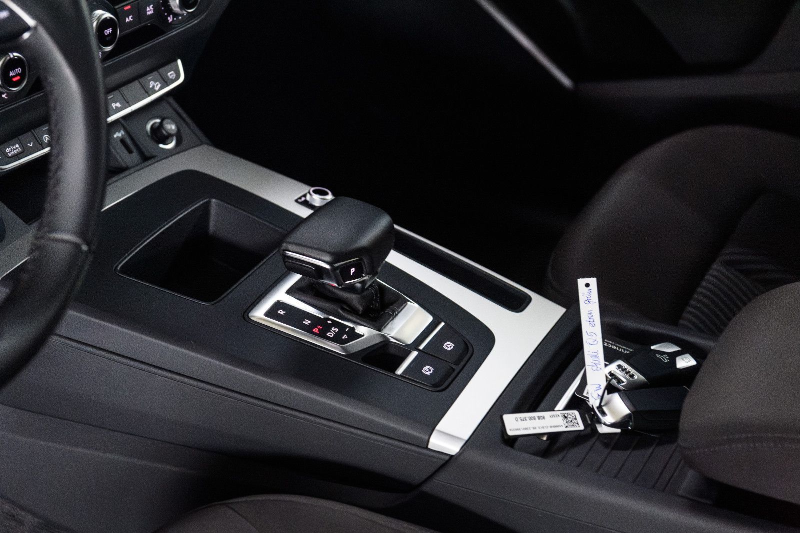 Fahrzeugabbildung Audi Q5 40 TDI quattro S line VIRT/RFK/AHK/SZH