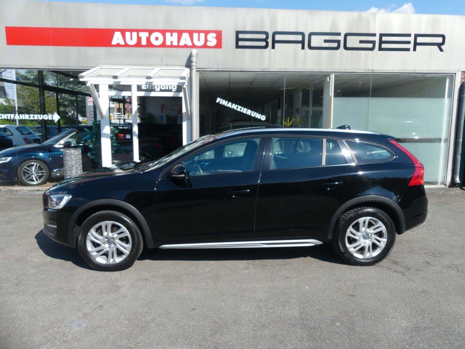 VOLVO V60 CC