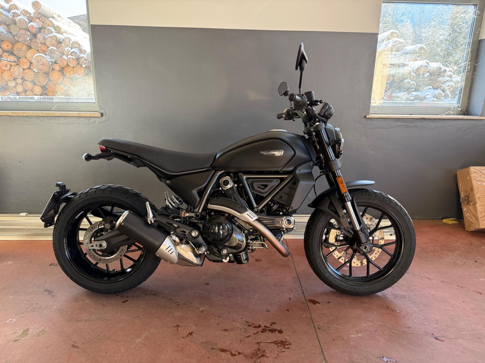 Ducati Scrambler ICON Dark