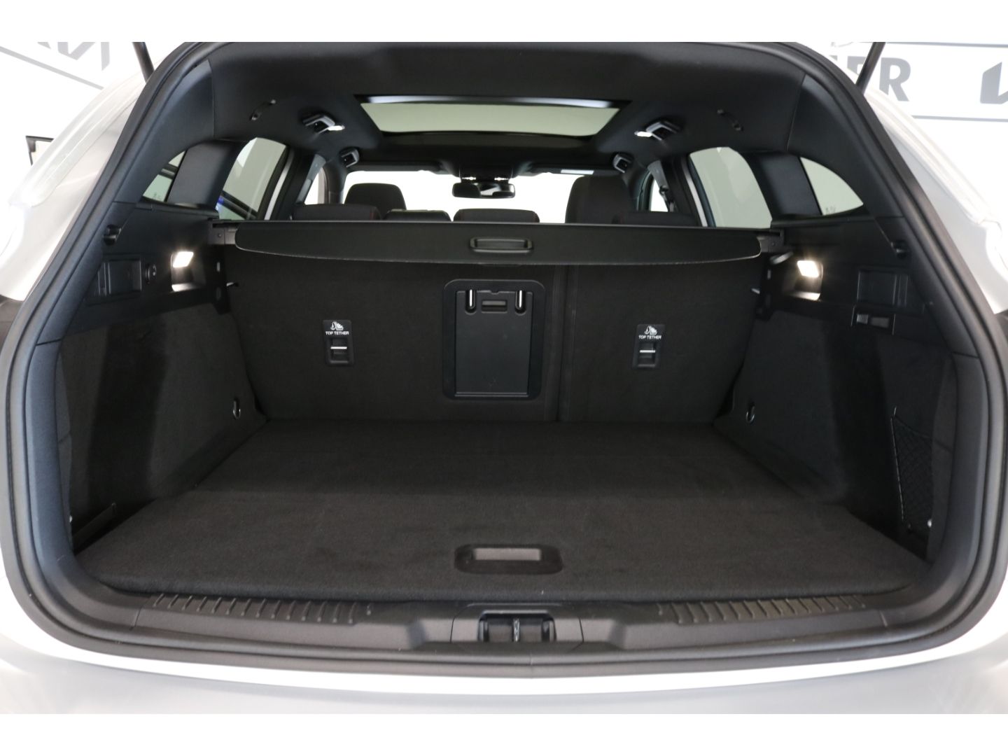 Fahrzeugabbildung Ford Focus Turnier ST-Line X 1.0 LED/Navi/B&O-Sound