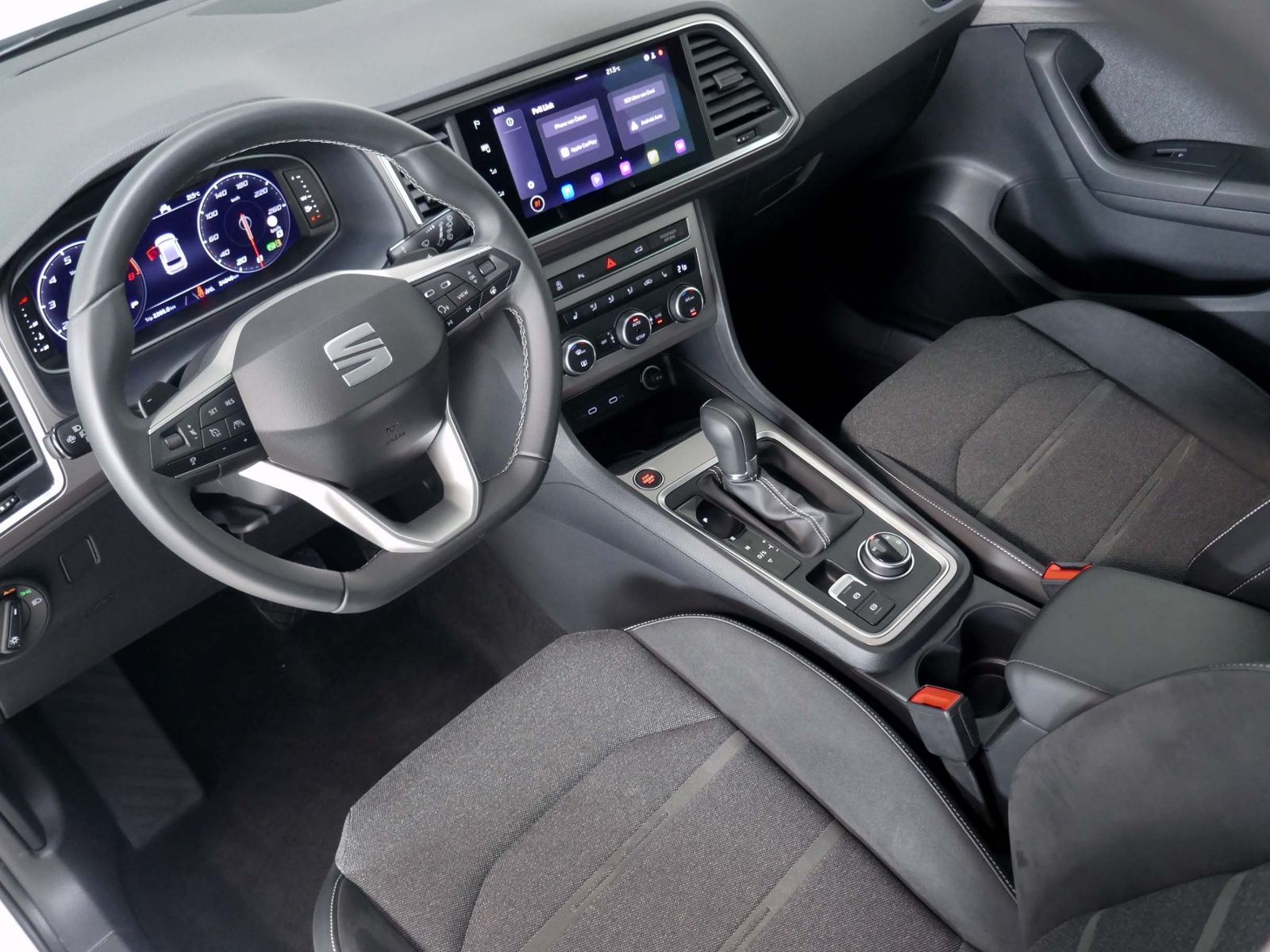 Fahrzeugabbildung SEAT Ateca X-Perience 1.5 TSI | LED AHK RFK ACC
