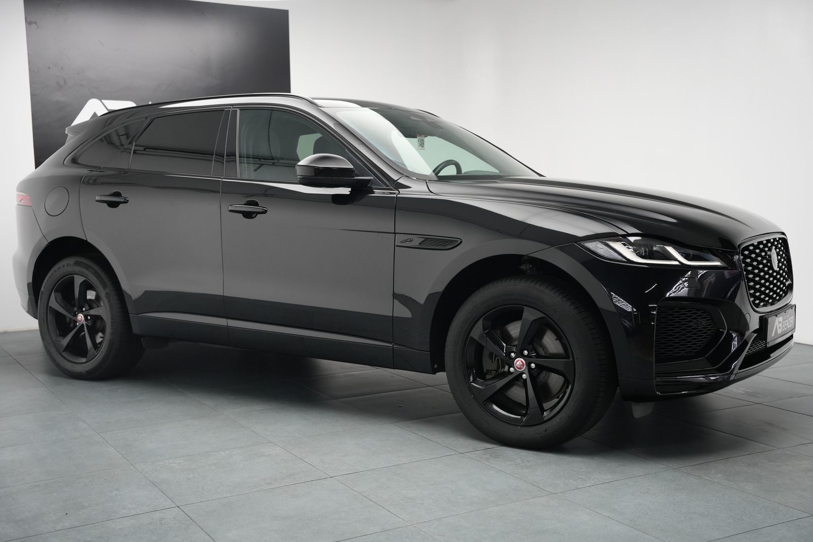 Fahrzeugabbildung Jaguar F-PACE R-Dynamic S *Meridian*Ambiente*Alcantara