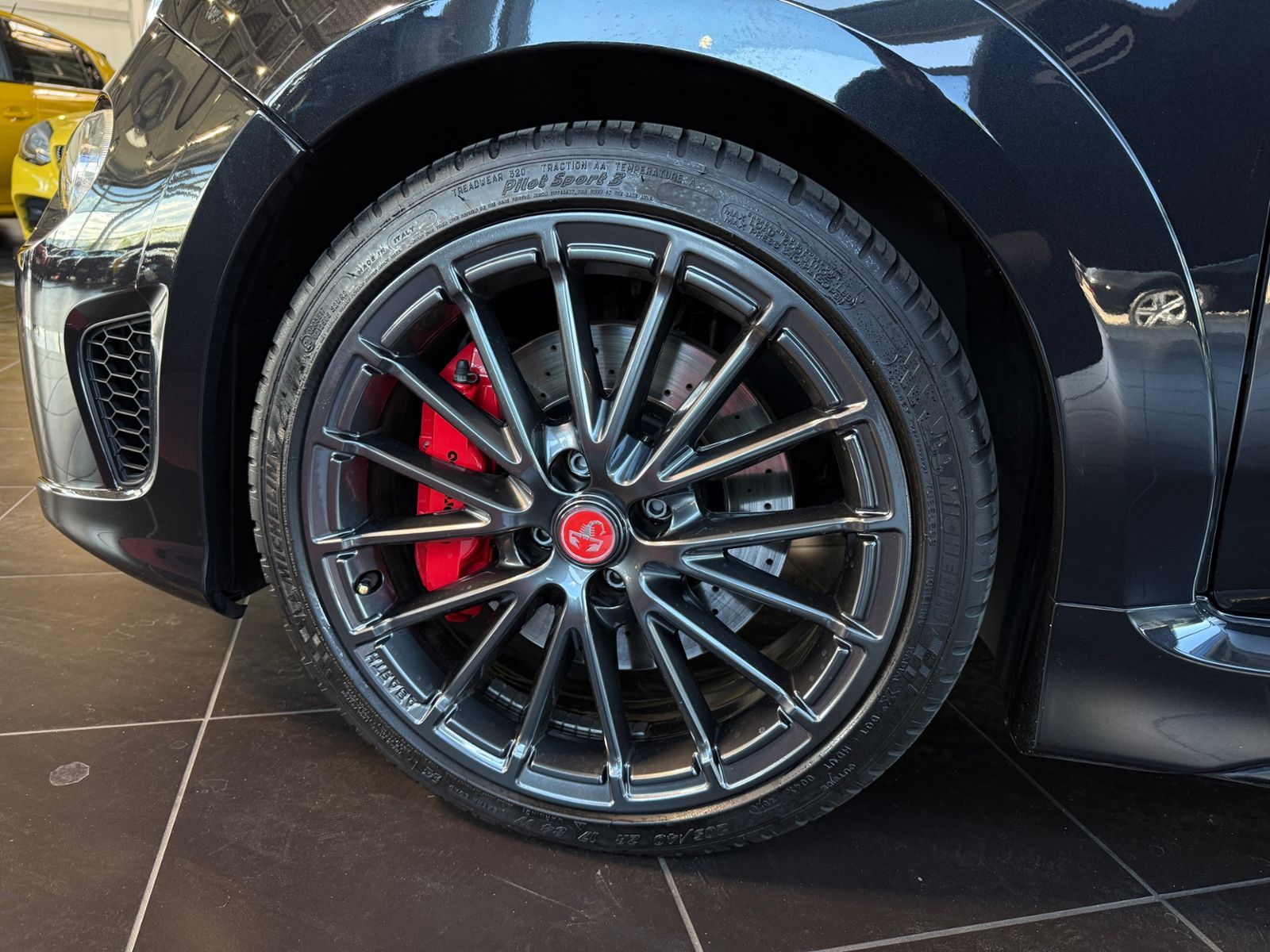 Fahrzeugabbildung Abarth 595C Competizione NAVI ALU